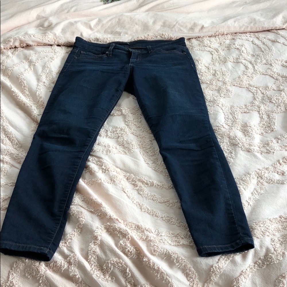 Blue jeans that make your butt look great